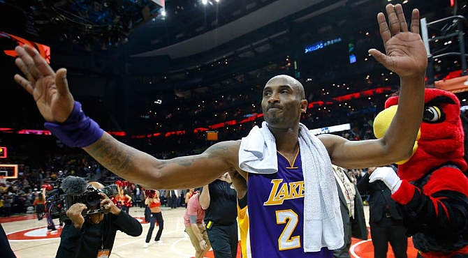 Kobe Bryant dice adi�s a Atlanta con su versi�n m�s fallona