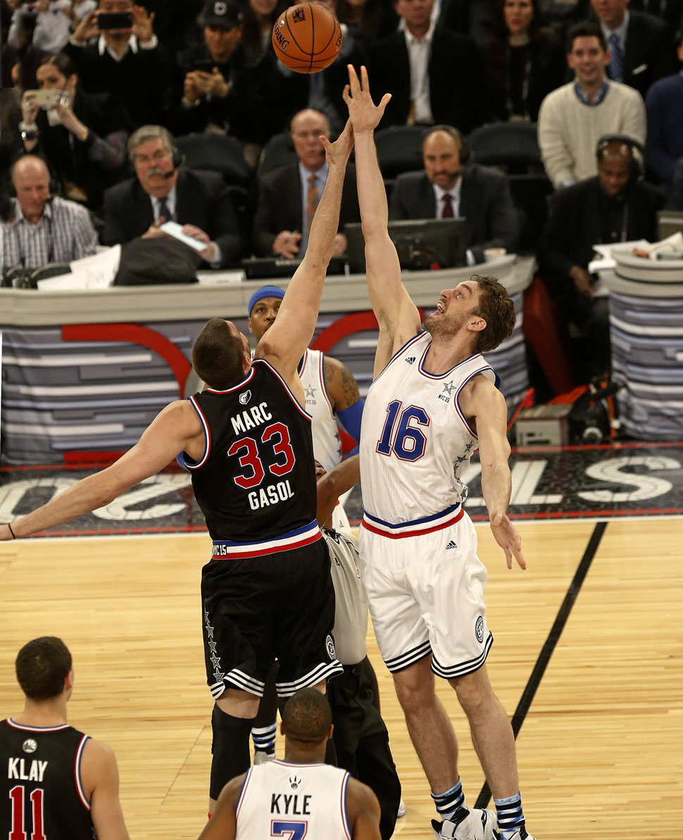 �Recuerdas el salto para la historia entre Pau y Marc Gasol? T� puedes hacer que se repita