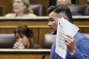 Rufián y la imputación de Zapatero: "Si es verdad, es una mierda, si es mentira, es una mierda aún mayor"
